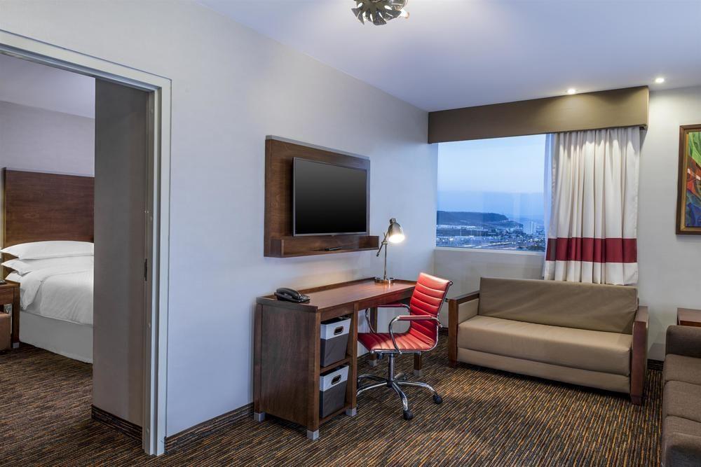 Four Points By Sheraton Queretaro Norte Buitenkant foto