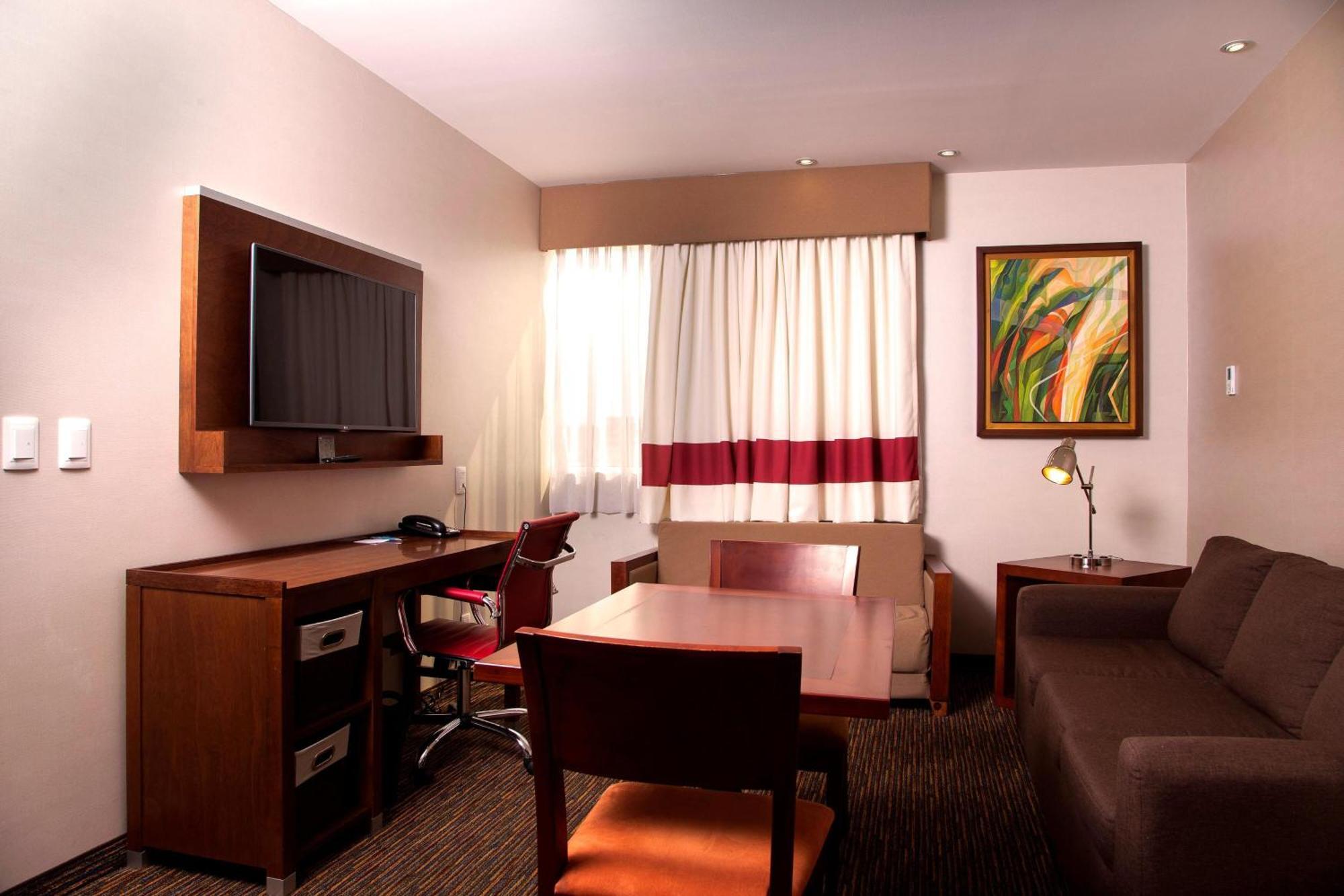 Four Points By Sheraton Queretaro Norte Buitenkant foto