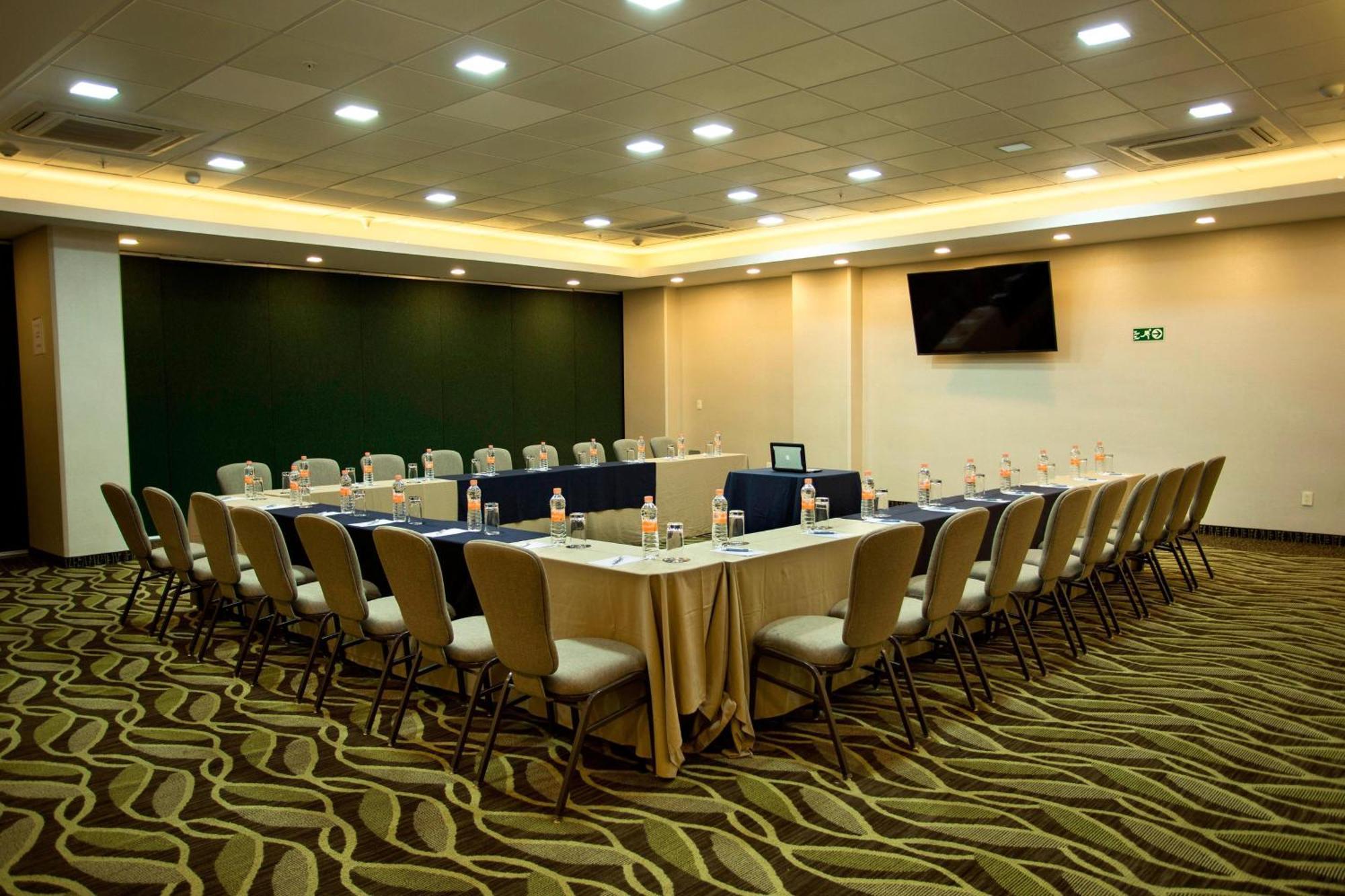 Four Points By Sheraton Queretaro Norte Buitenkant foto