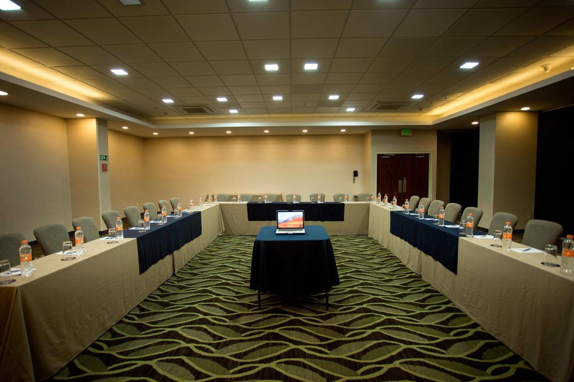 Four Points By Sheraton Queretaro Norte Buitenkant foto