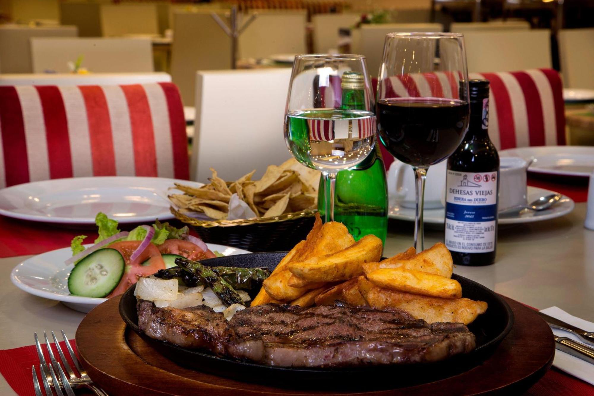 Four Points By Sheraton Queretaro Norte Buitenkant foto