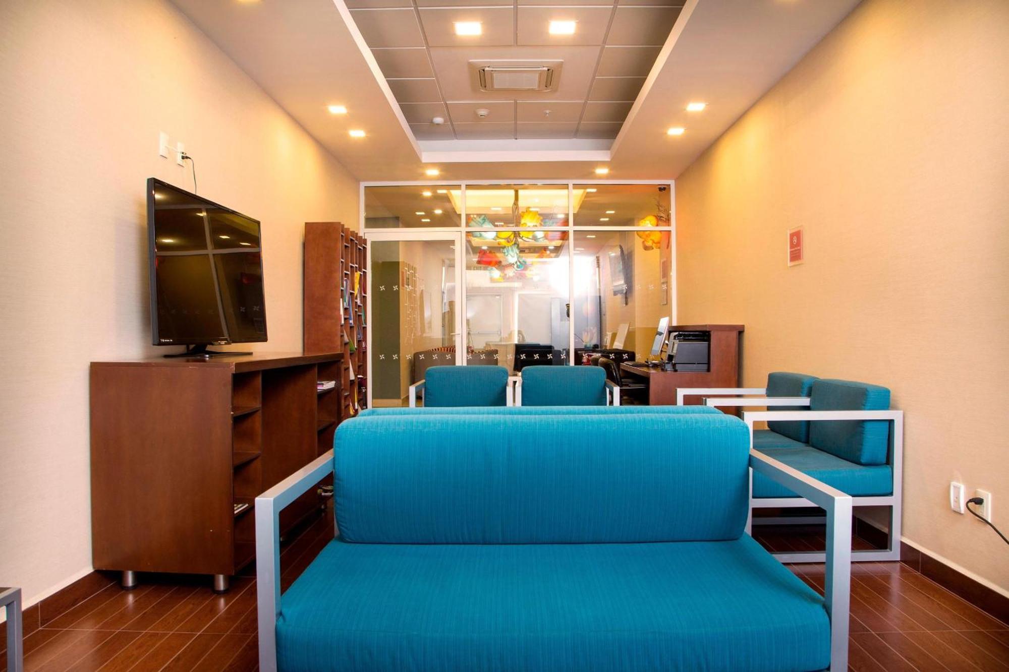 Four Points By Sheraton Queretaro Norte Buitenkant foto